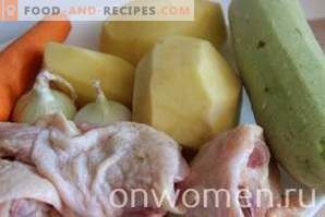 Pollo con patate e zucchine in una pentola a cottura lenta
