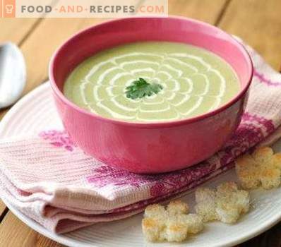 Zuppa di crema di zucchine con crema