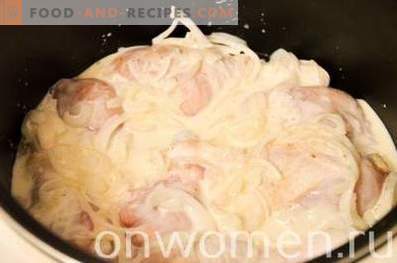 Cosce di pollo al forno in kefir in pentola a cottura lenta