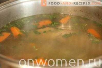Zuppa di lenticchie rosse con carne